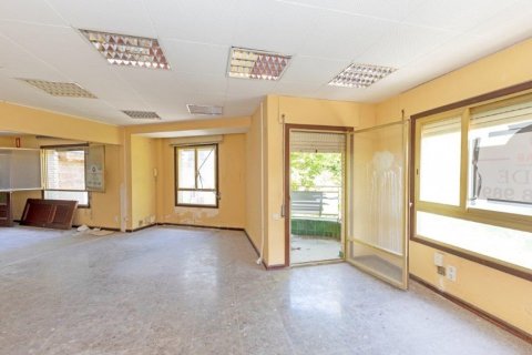 Huoneisto myytävänä Cadiz, Espanja, 6 makuuhuonetta, 304 m2 No. 60939 - kuva 15