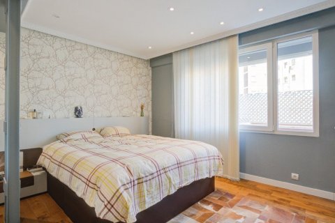 Kattohuoneisto myytävänä Madrid, Espanja, 4 makuuhuonetta, 173 m2 No. 61005 - kuva 30