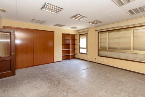 Huoneisto myytävänä Cadiz, Espanja, 6 makuuhuonetta, 304 m2 No. 60939 - kuva 23