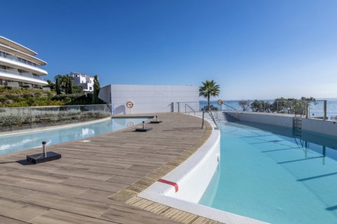 Huoneisto myytävänä Estepona, Malaga, Espanja, 2 makuuhuonetta, 121.28 m2 No. 61426 - kuva 15