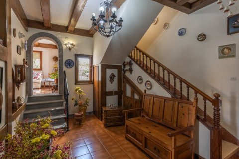 Huvila myytävänä Tafira Alta, Gran Canaria, Espanja, 6 makuuhuonetta, 542 m2 No. 62421 - kuva 10