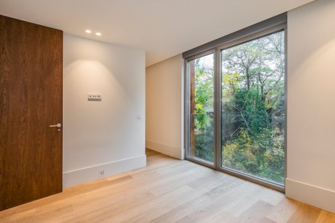 Huvila myytävänä Madrid, Espanja, 5 makuuhuonetta, 376 m2 No. 62377 - kuva 4