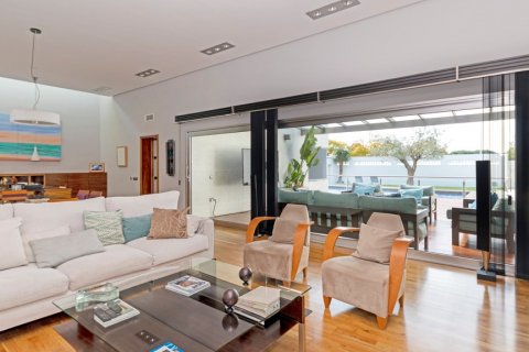 Huvila myytävänä El Puerto de Santa Maria, Cadiz, Espanja, 4 makuuhuonetta, 339 m2 No. 61965 - kuva 4