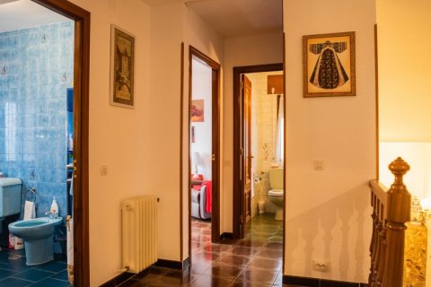 Huvila myytävänä El Boalo, Madrid, Espanja, 7 makuuhuonetta, 311 m2 No. 62042 - kuva 16