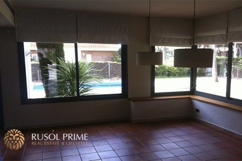 Villa à vendre à Gava, Barcelona, Espagne, 5 chambres, 600 m2 No. 8557 - photo 3