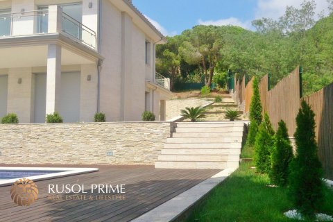 Villa à vendre à Cabrils, Barcelona, Espagne, 6 chambres, 750 m2 No. 8721 - photo 2