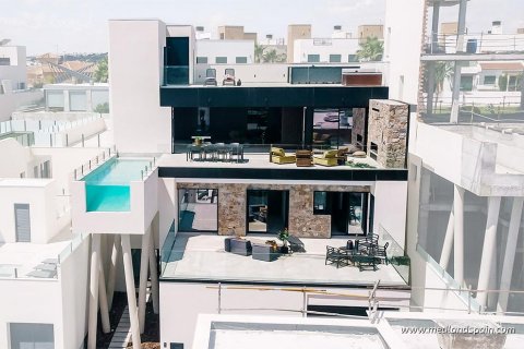Villa à vendre à Ciudad Quesada, Alicante, Espagne, 3 chambres, 250 m2 No. 9601 - photo 2
