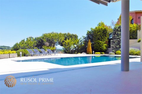 Villa à vendre à Sant Andreu de Llavaneres, Barcelona, Espagne, 5 chambres, 450 m2 No. 8742 - photo 2