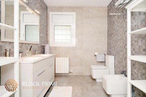 Villa à vendre Castelldefels, Barcelona, Espagne, 5 chambres, 320 m2 No. 8846 - photo 4