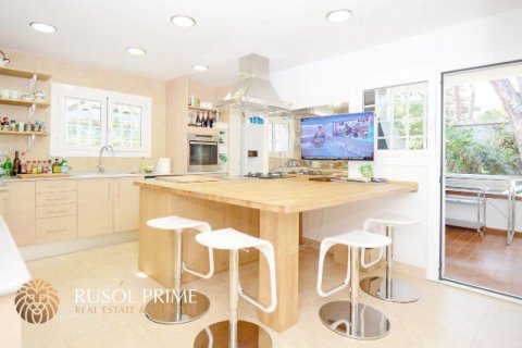 Villa à vendre Castelldefels, Barcelona, Espagne, 5 chambres, 320 m2 No. 8846 - photo 6
