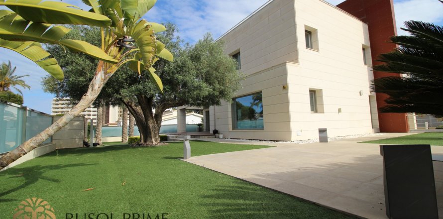 Villa à Orihuela, Alicante, Espagne 4 chambres, 350 m2 No. 10266