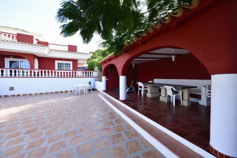 Villa à vendre à Playa Paraiso, Tenerife, Espagne, 4 chambres, 360 m2 No. 18360 - photo 12