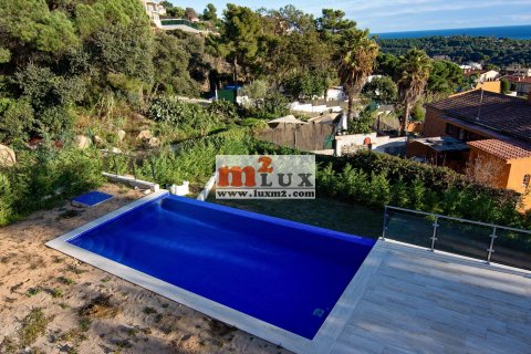 Villa à vendre à Lloret de Mar, Girona, Espagne, 4 chambres, 347 m2 No. 16834 - photo 21
