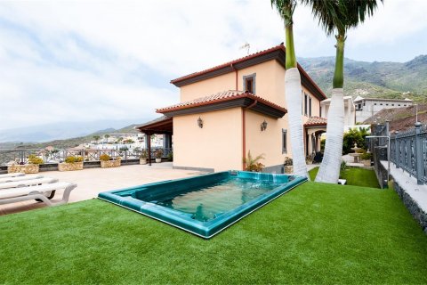 Villa à vendre à Torviscas, Tenerife, Espagne, 5 chambres, 408 m2 No. 18356 - photo 1