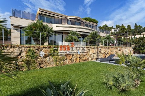 Villa à vendre à Tossa de Mar, Girona, Espagne, 5 chambres, 425 m2 No. 16684 - photo 1