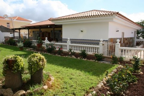 Villa à vendre à La Florida, Alicante, Espagne, 3 chambres, 270 m2 No. 18346 - photo 2