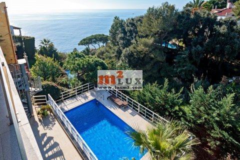 Villa à vendre à Lloret de Mar, Girona, Espagne, 4 chambres, 281 m2 No. 16791 - photo 17