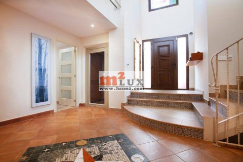 Villa à vendre à Lloret de Mar, Girona, Espagne, 4 chambres, 468 m2 No. 16850 - photo 5