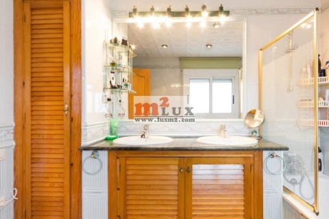 Villa à vendre à Lloret de Mar, Girona, Espagne, 3 chambres, 346 m2 No. 16700 - photo 23
