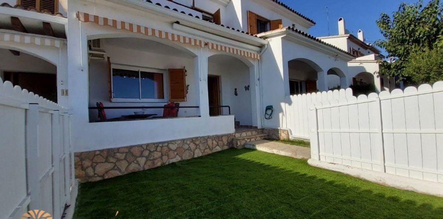 House à Coma-Ruga, Tarragona, Espagne 4 chambres, 120 m2 No. 11595