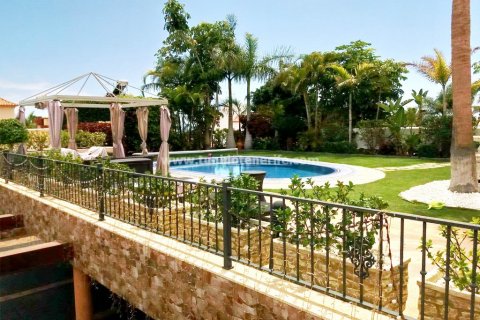 Villa à vendre à Torviscas, Tenerife, Espagne, 5 chambres, 512 m2 No. 24517 - photo 3