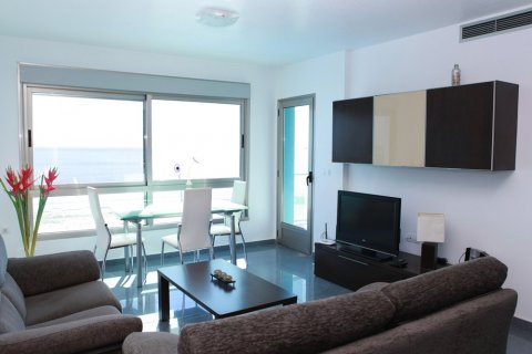 Apartment à vendre à La Manga del Mar Menor, Murcia, Espagne, 2 chambres, 74 m2 No. 21209 - photo 3