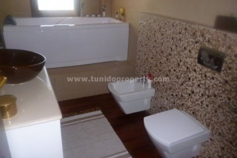 Villa à vendre à Torviscas, Tenerife, Espagne, 4 chambres, 690 m2 No. 24291 - photo 25