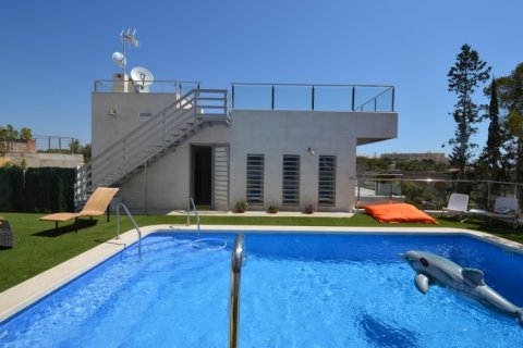 Villa à vendre à Campoamor, Alicante, Espagne, 5 chambres, 600 m2 No. 19195 - photo 2
