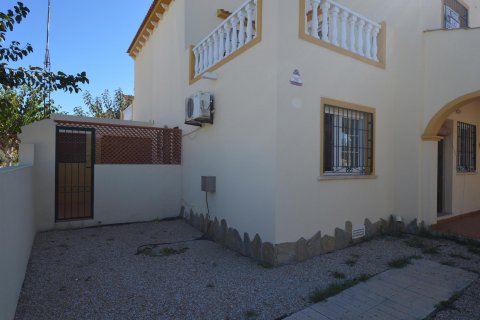 Townhouse à vendre à Torre de la Horadada, Alicante, Espagne, 2 chambres, 91 m2 No. 19280 - photo 3