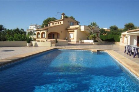 Villa à vendre à Benissa, Alicante, Espagne, 6 chambres, 450 m2 No. 24855 - photo 1