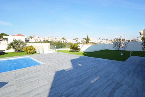 Villa à vendre à Cabo Roig, Alicante, Espagne, 4 chambres, 215 m2 No. 19307 - photo 3
