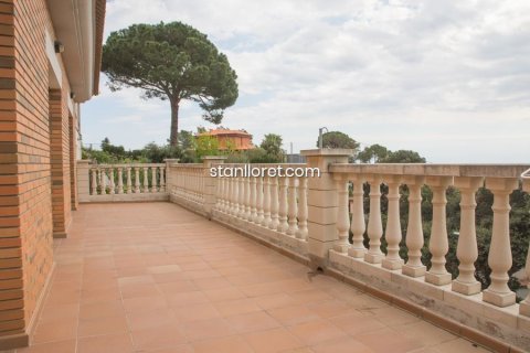 Villa à vendre à Lloret de Mar, Girona, Espagne, 4 chambres, 223 m2 No. 21181 - photo 28