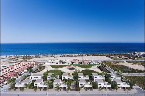 Villa à vendre à Torre de la Horadada, Alicante, Espagne, 3 chambres, 159 m2 No. 19268 - photo 2