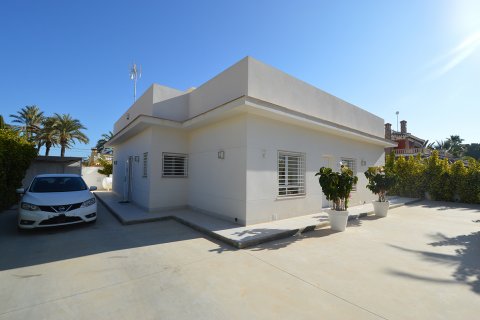 Villa à vendre Cabo Roig, Alicante, Espagne, 3 chambres, 124 m2 No. 19371 - photo 2
