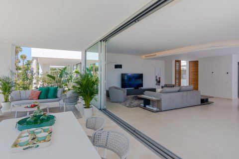 Villa à vendre à San Pedro de Alcantara, Malaga, Espagne, 4 chambres, 290 m2 No. 20904 - photo 23