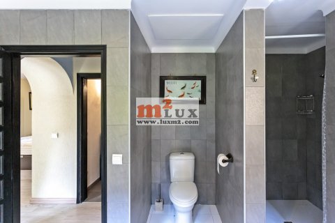 Villa à vendre à Platja D'aro, Girona, Espagne, 4 chambres, 206 m2 No. 28701 - photo 26