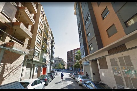 Commercial property à vendre à Valencia, Espagne, 1198 m2 No. 30911 - photo 2