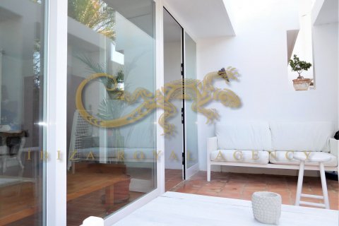 Duplex à vendre à Talamanca, Ibiza, Espagne, 2 chambres, 92 m2 No. 30823 - photo 5