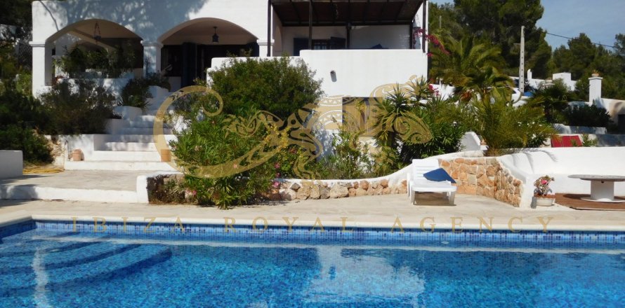 Villa à San Antonio De Portmany, Ibiza, Espagne 5 chambres, 282 m2 No. 30861