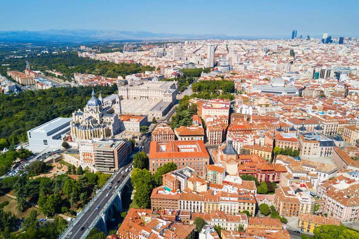 Madrid's 5 districts to buy real estate in and relocate to