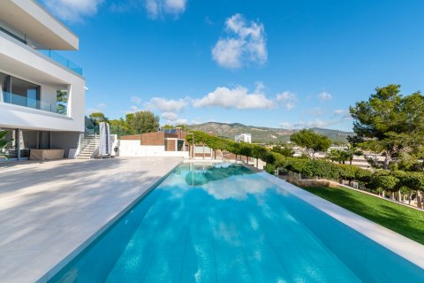 Villa à vendre à Palmanova, Mallorca, Espagne, 5 chambres, 600 m2 No. 32944 - photo 2
