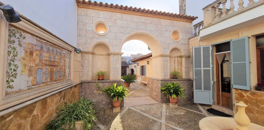 Townhouse à Llucmajor, Mallorca, Espagne 8 chambres, 845 m2 No. 36834