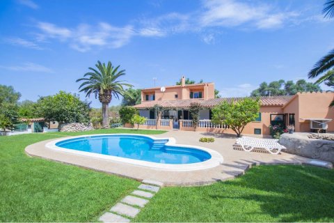 Villa à vendre à Sant Lluis, Menorca, Espagne, 5 chambres, 228 m2 No. 23519 - photo 1