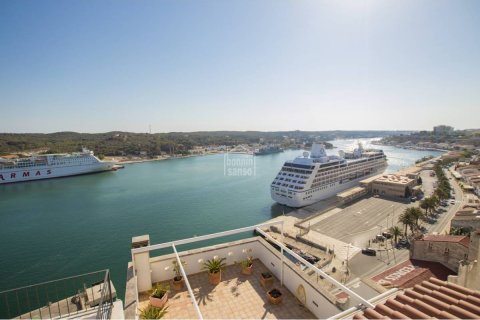 Townhouse à vendre à Mahon, Menorca, Espagne, 8 chambres, 698 m2 No. 24191 - photo 1