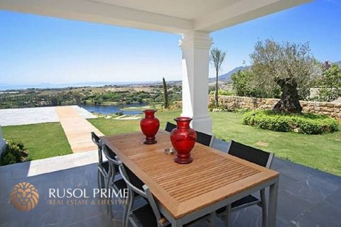 Villa à vendre à Benahavis, Malaga, Espagne, 5 chambres, 640 m2 No. 38424 - photo 5