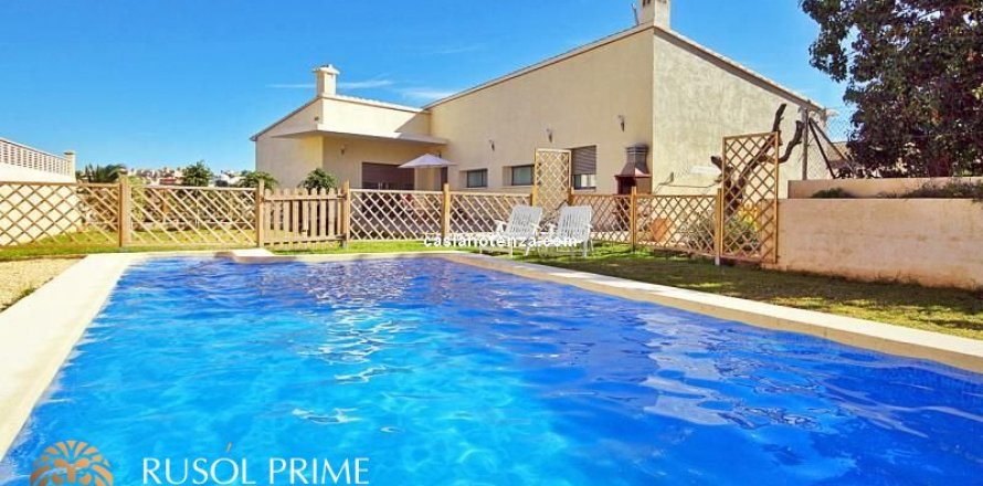 Villa à Calpe, Alicante, Espagne 7 chambres, 225 m2 No. 39338