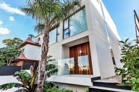 Villa à vendre à Alicante, Espagne, 4 chambres, 380 m2 No. 43492 - photo 2
