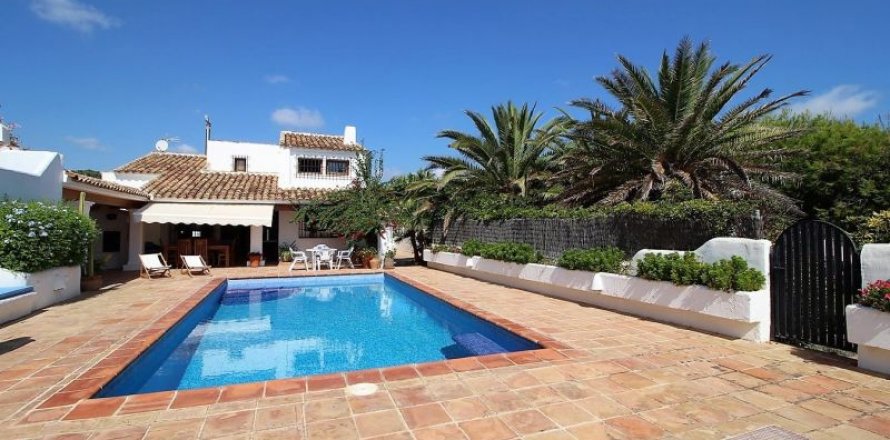 Villa à Moraira, Alicante, Espagne 4 chambres, 307 m2 No. 44227