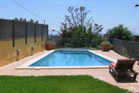Villa à vendre à Barcelona, Espagne, 4 chambres, 220 m2 No. 41463 - photo 18