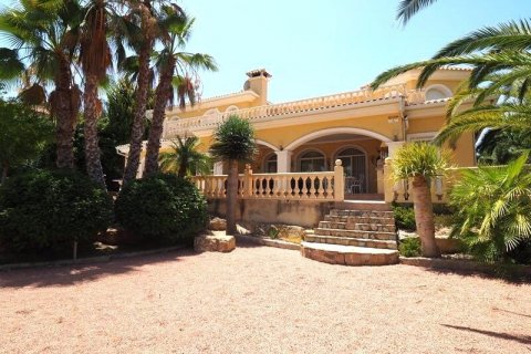 Villa à vendre à El Campello, Alicante, Espagne, 4 chambres, 400 m2 No. 42817 - photo 3